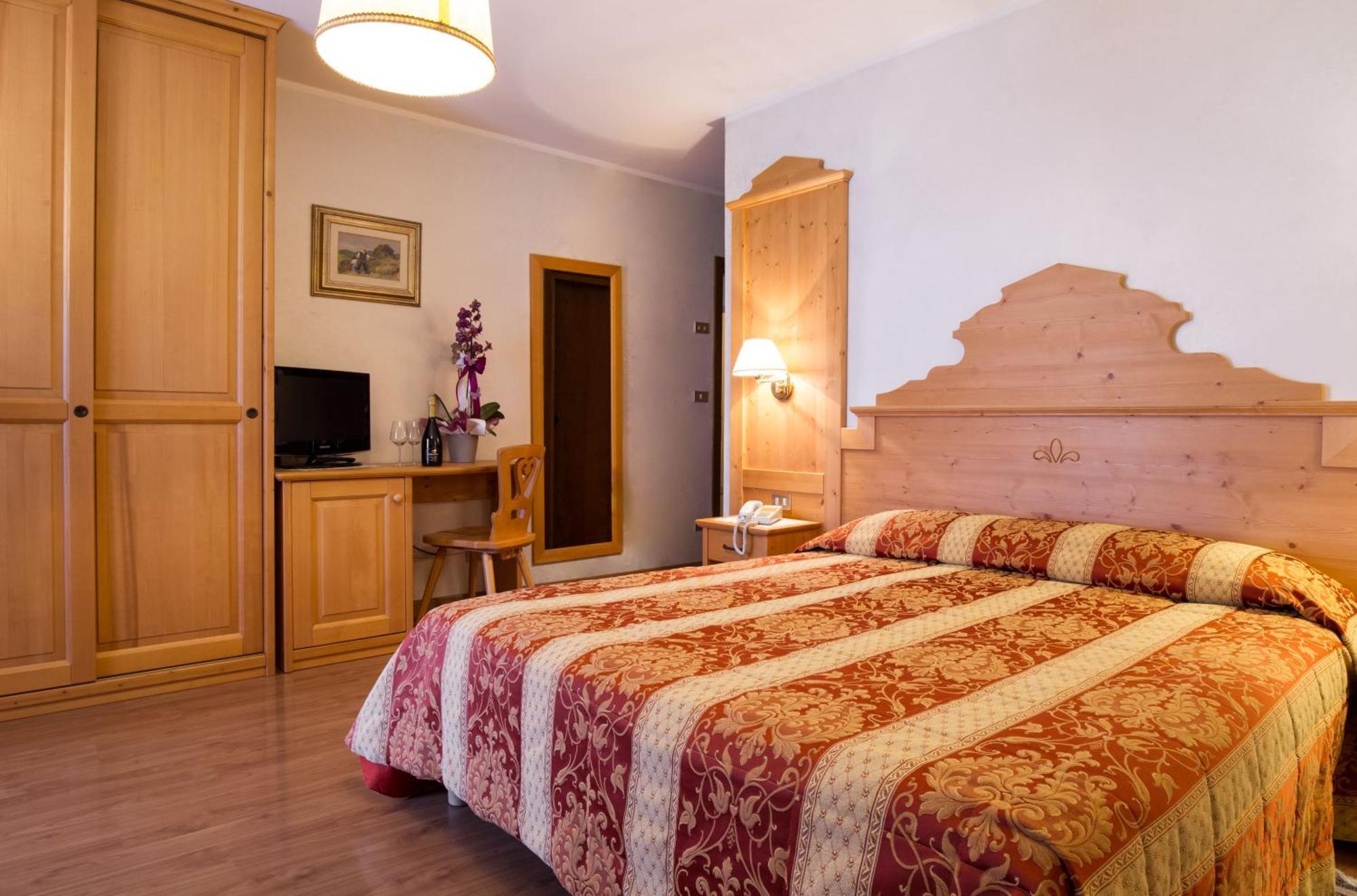 Hotel Al Prato Fiera Di Primiero Eksteriør bilde