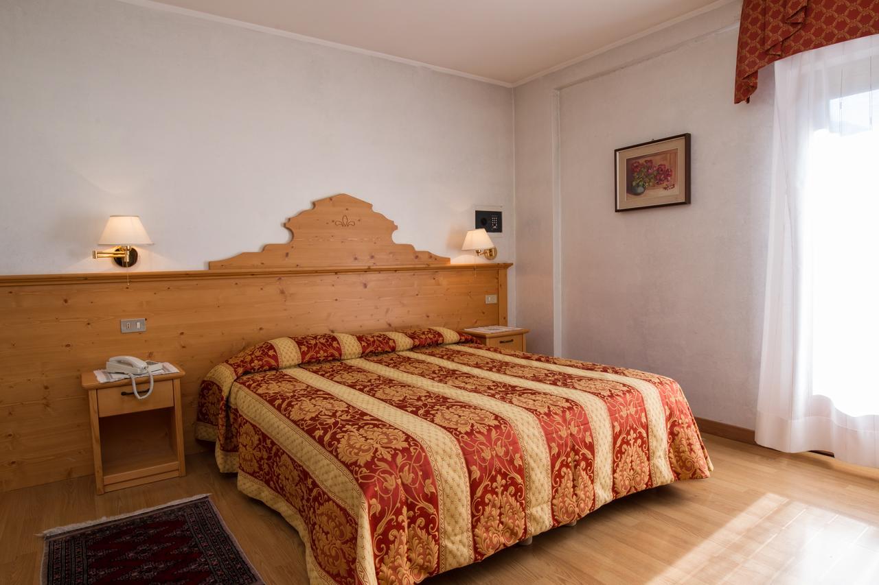 Hotel Al Prato Fiera Di Primiero Eksteriør bilde
