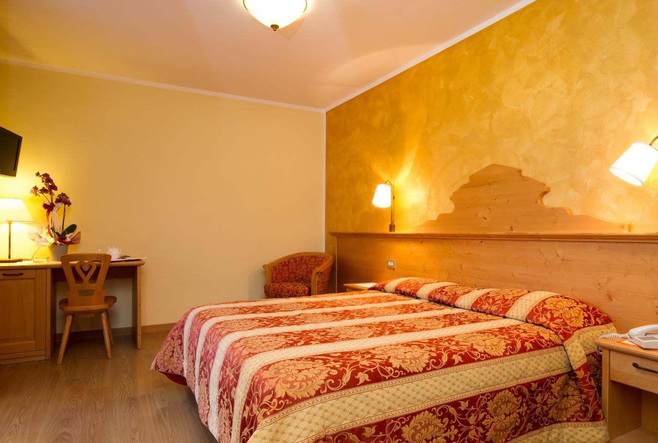 Hotel Al Prato Fiera Di Primiero Eksteriør bilde