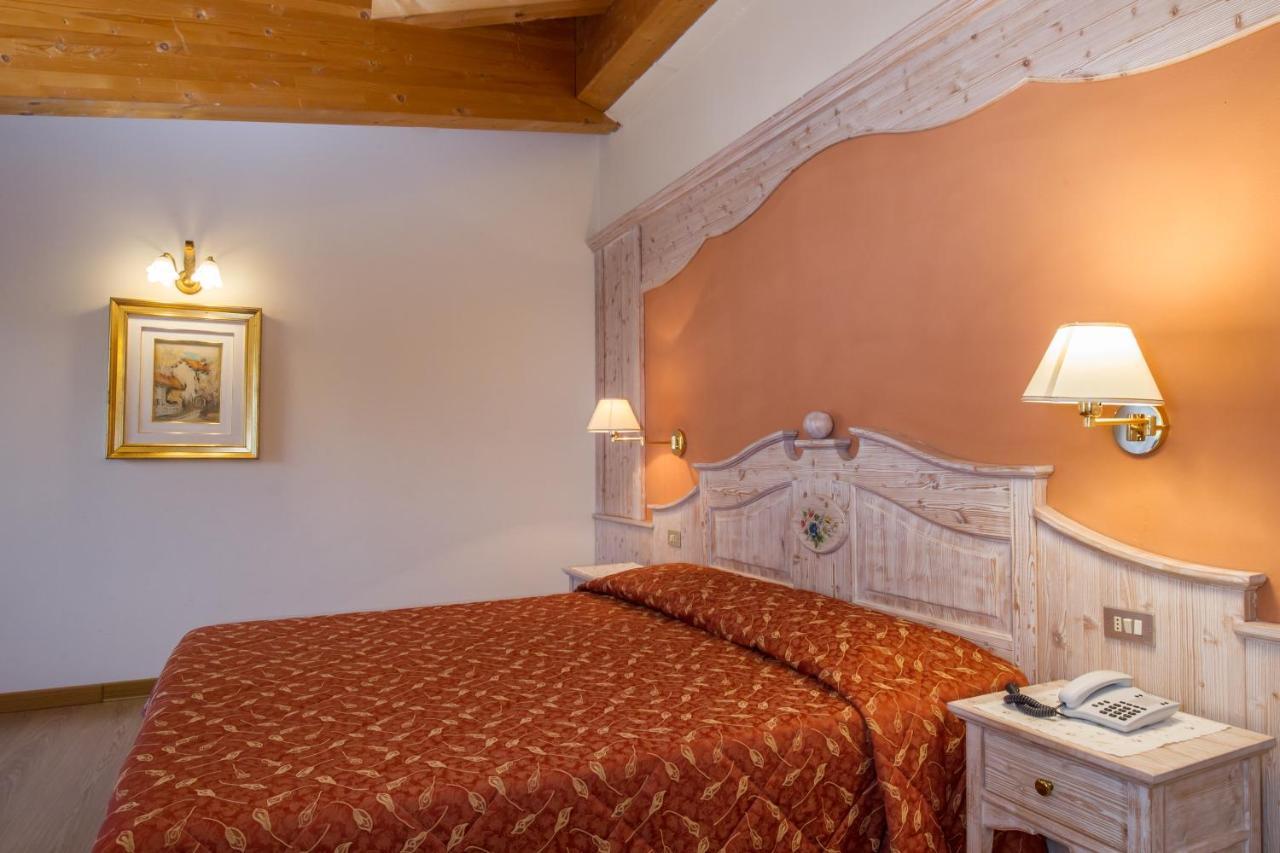 Hotel Al Prato Fiera Di Primiero Eksteriør bilde